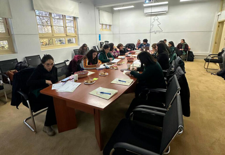 Reunión de directoras de jardines infantiles y salas cuna de SLEP Santa Rosa
