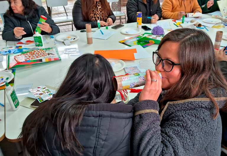 Relatos Familiares: Equipos educativos Jardines Infantiles y Salas Cuna SLEP Santa Rosa