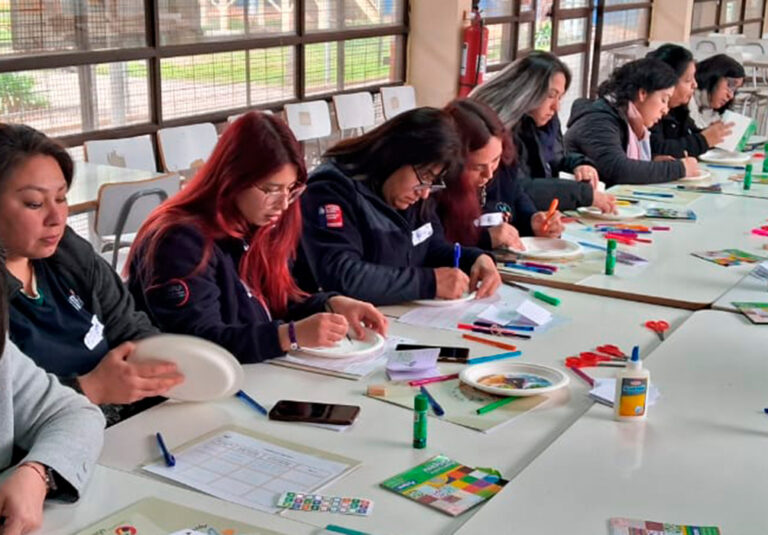 Relatos Familiares: Equipos educativos Jardines Infantiles y Salas Cuna SLEP Santa Rosa