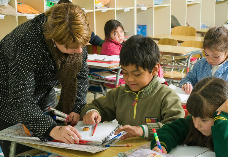 Feliz Día del Profesor: Un pilar fundamental en el vínculo entre familias y escuelas