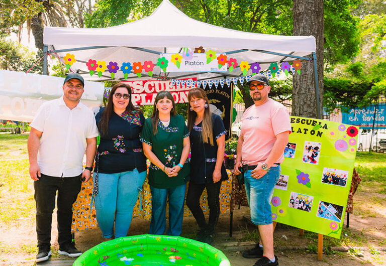 Más de 400 familias junto a sus educadoras y profesores, se reúnen en la Fiesta de la Familia Quinta Normal