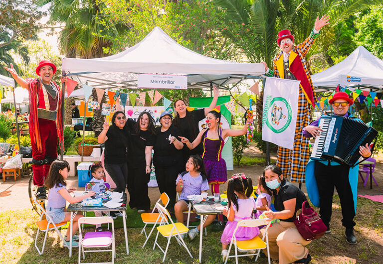 Más de 400 familias junto a sus educadoras y profesores, se reúnen en la Fiesta de la Familia Quinta Normal