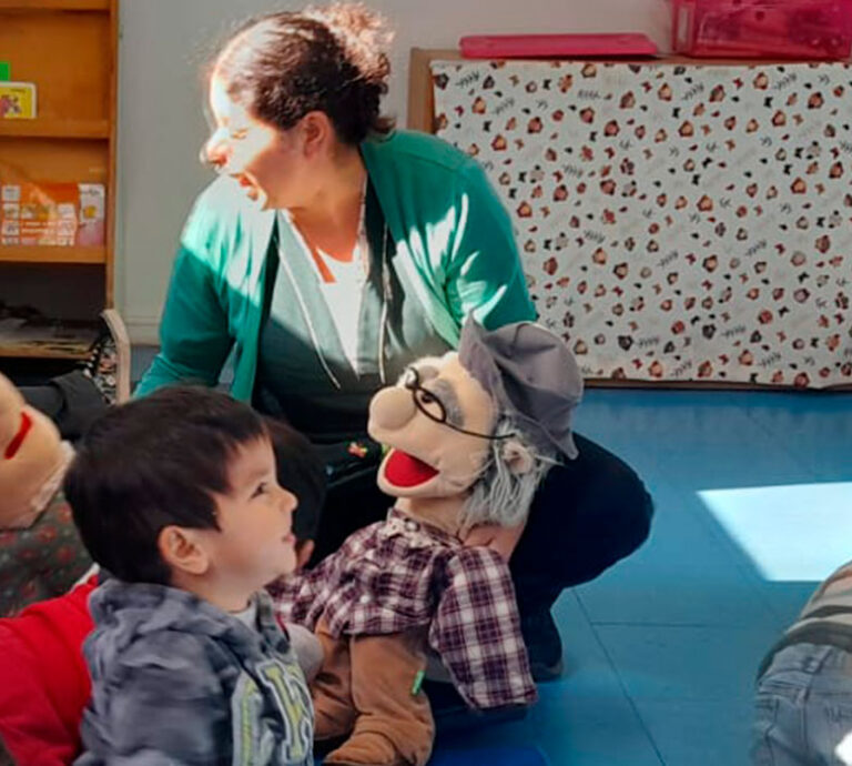 Fundación CAP destaca la importancia de la Educación Parvularia y el rol clave de las educadoras de párvulos en el desarrollo integral de la primera infancia