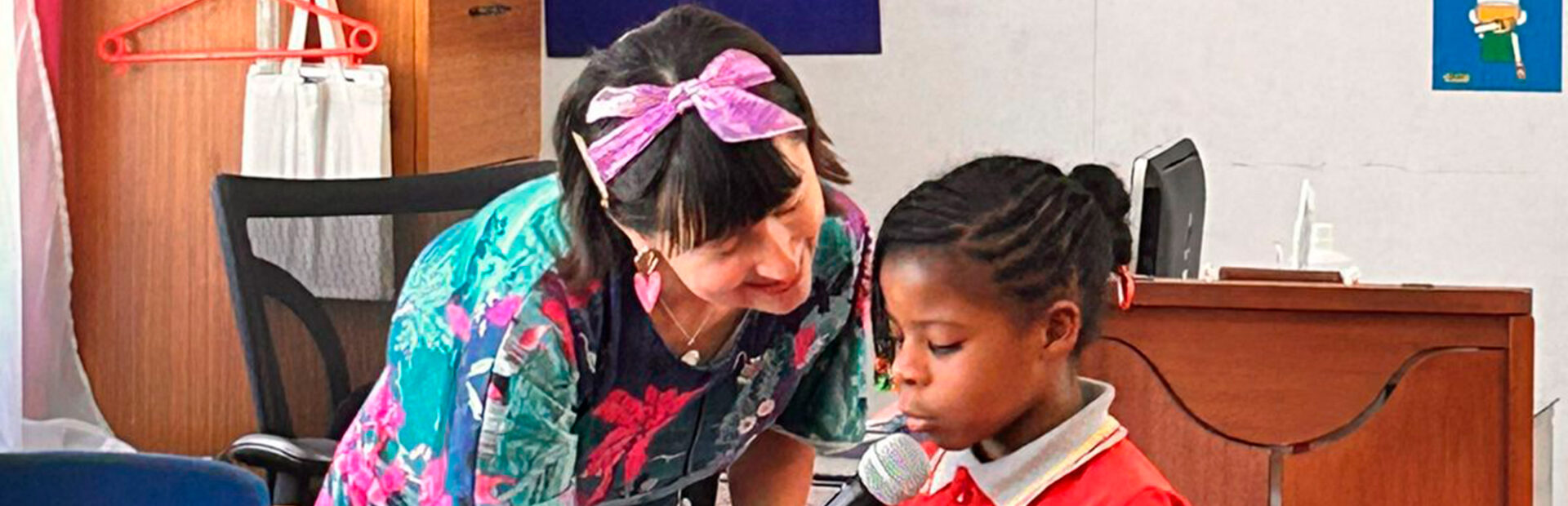 Más de 300 estudiantes de Puente Alto participaron en el ciclo “Visitas de Autor” del Programa Aprender en Familia