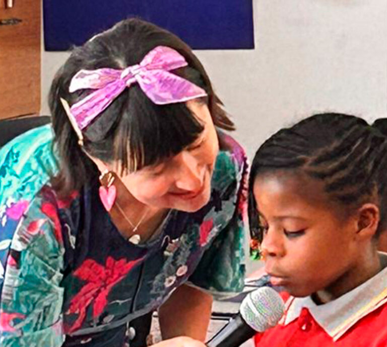 Más de 300 estudiantes de Puente Alto participaron en el ciclo “Visitas de Autor” del Programa Aprender en Familia