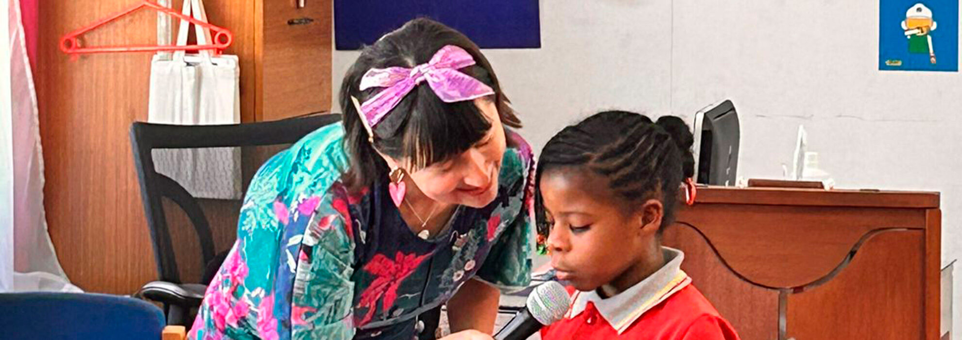 Más de 300 estudiantes de Puente Alto participaron en el ciclo “Visitas de Autor” del Programa Aprender en Familia