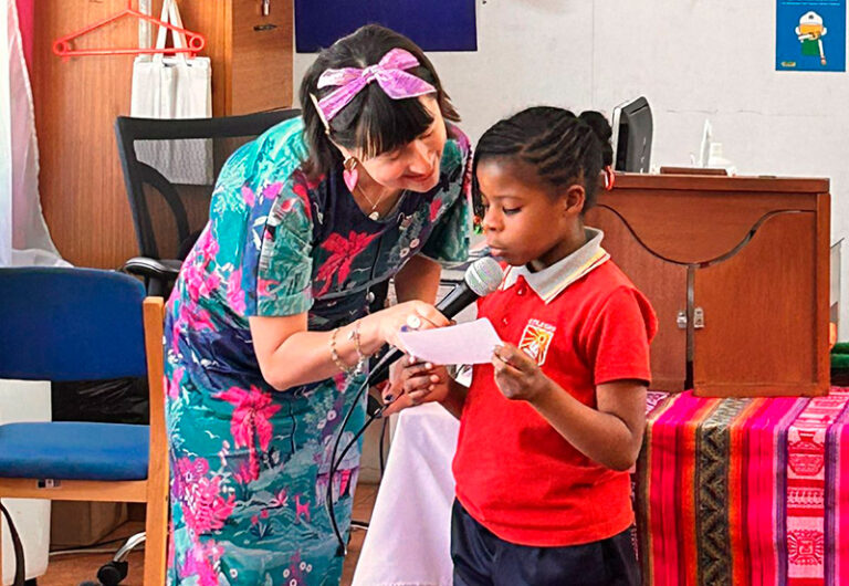Más de 300 estudiantes de Puente Alto participaron en el ciclo “Visitas de Autor” del Programa Aprender en Familia