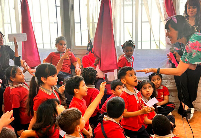 Más de 300 estudiantes de Puente Alto participaron en el ciclo “Visitas de Autor” del Programa Aprender en Familia