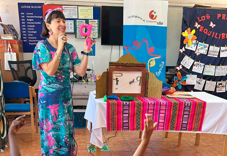 Más de 300 estudiantes de Puente Alto participaron en el ciclo “Visitas de Autor” del Programa Aprender en Familia