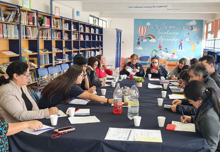 Fundación CAP concluye ciclos de implementación del Programa Aprender en Familia y E-Motiva en establecimientos de la Región Metropolitana