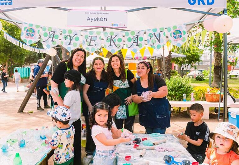 Salas cuna y jardines infantiles de Quinta Normal y Lo Espejo finalizan el Programa Aprender en Familia, un gran camino compartido con equipos educativos y familias