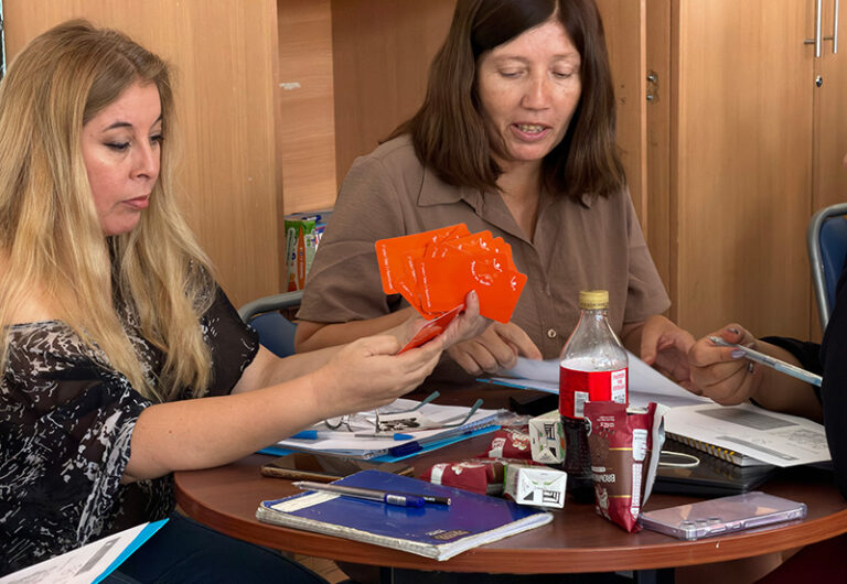 Escuelas de SLEP Santa Rosa y Santa Corina tuvieron su primer módulo formativo del Programa Aprender en Familia