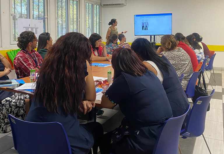 Escuelas de SLEP Santa Rosa y Santa Corina tuvieron su primer módulo formativo del Programa Aprender en Familia