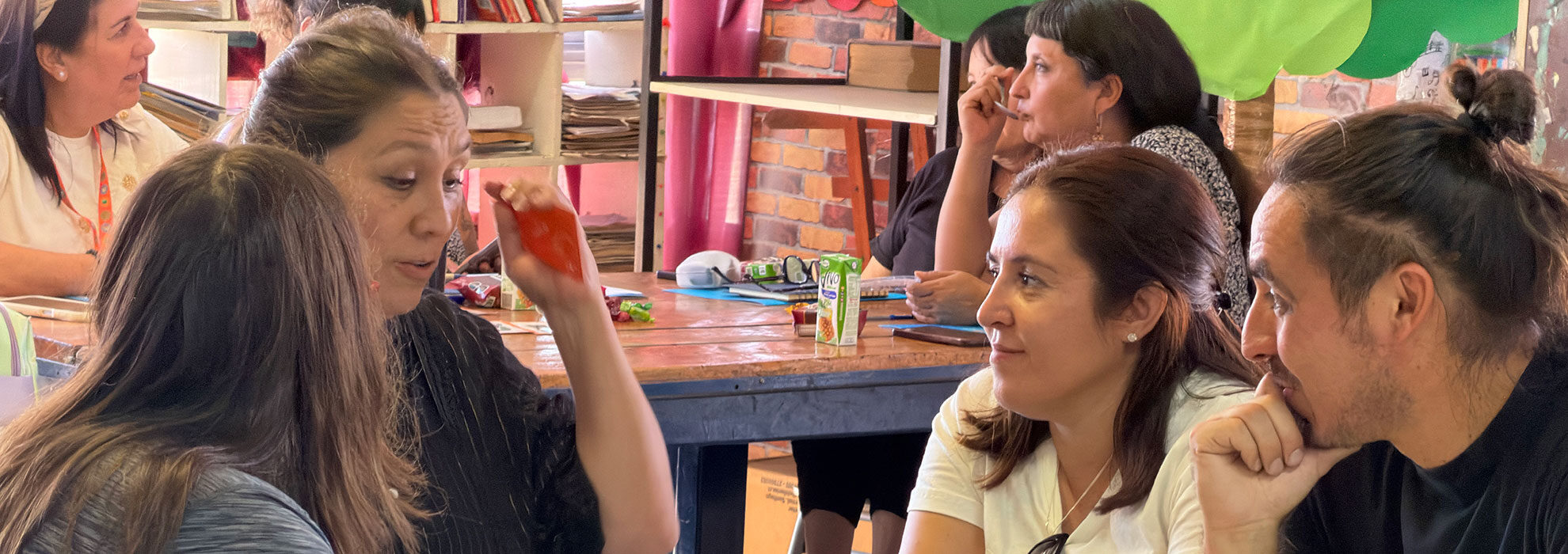 Escuelas de SLEP Santa Rosa y Santa Corina tuvieron su primer módulo formativo del Programa Aprender en Familia