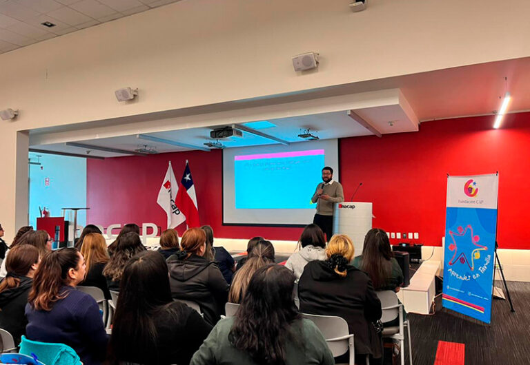 Primera formación para equipos educativos de salas cuna y jardines infantiles de los SLEP del Pino y Santa Corina