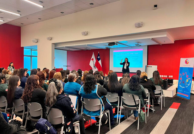 Primera formación para equipos educativos de salas cuna y jardines infantiles de los SLEP del Pino y Santa Corina