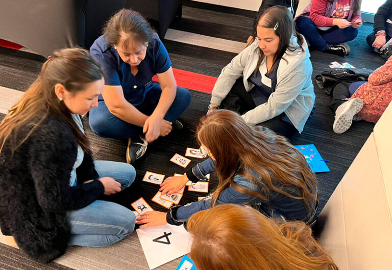 Primera formación para equipos educativos de salas cuna y jardines infantiles de los SLEP del Pino y Santa Corina