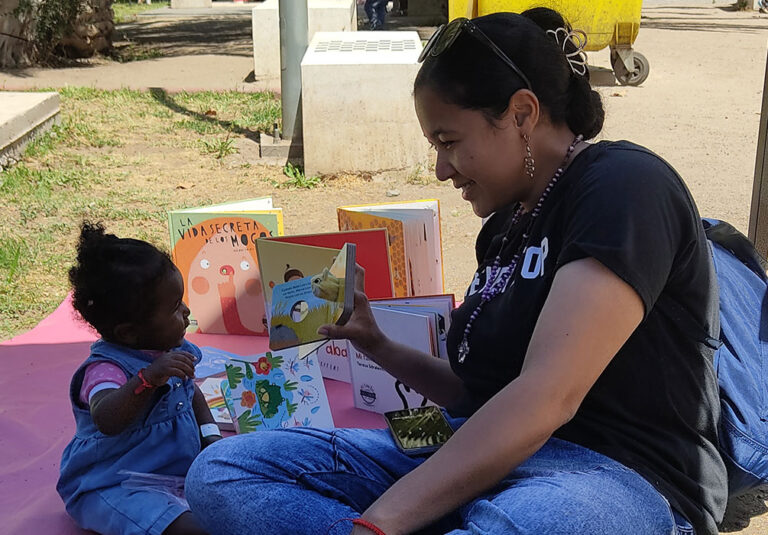 Día del Libro: la lectura en familia, un hábito que acompaña todo el desarrollo educativo