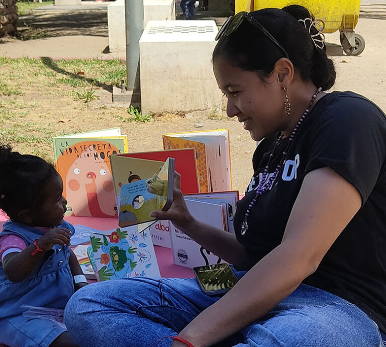 Día del Libro: la lectura en familia, un hábito que acompaña todo el desarrollo educativo