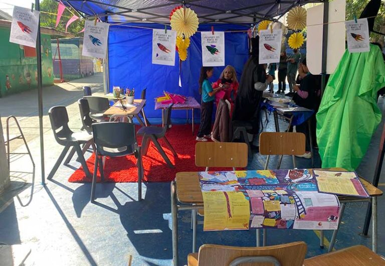 Lectura en familia: Mantel de Palabras llega a las escuelas del SLEP Del Pino