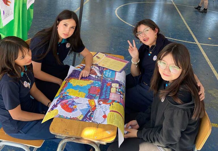 Lectura en familia: Mantel de Palabras llega a las escuelas del SLEP Del Pino