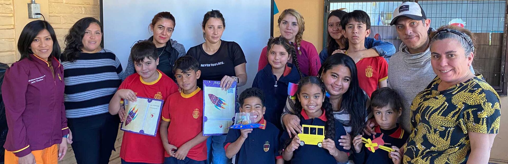 Lectura en familia: Mantel de Palabras llega a las escuelas del SLEP Del Pino