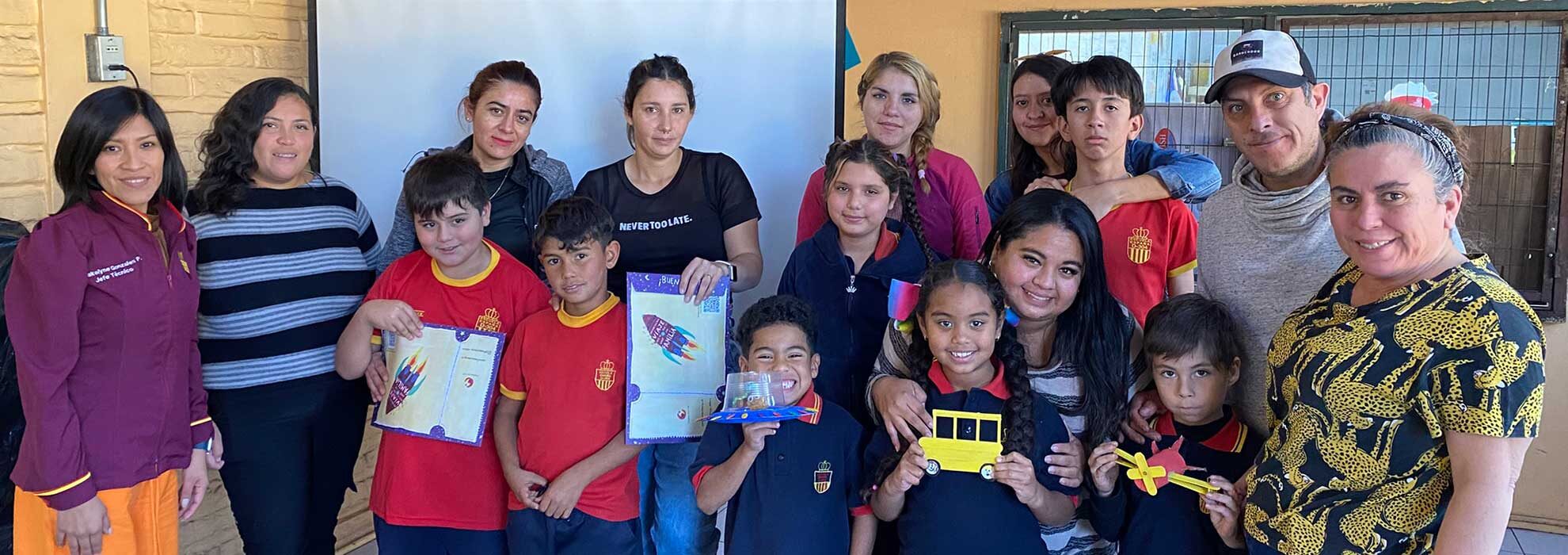 Lectura en familia: Mantel de Palabras llega a las escuelas del SLEP Del Pino