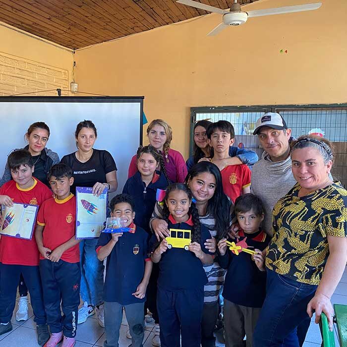 Lectura en familia: Mantel de Palabras llega a las escuelas del SLEP Del Pino