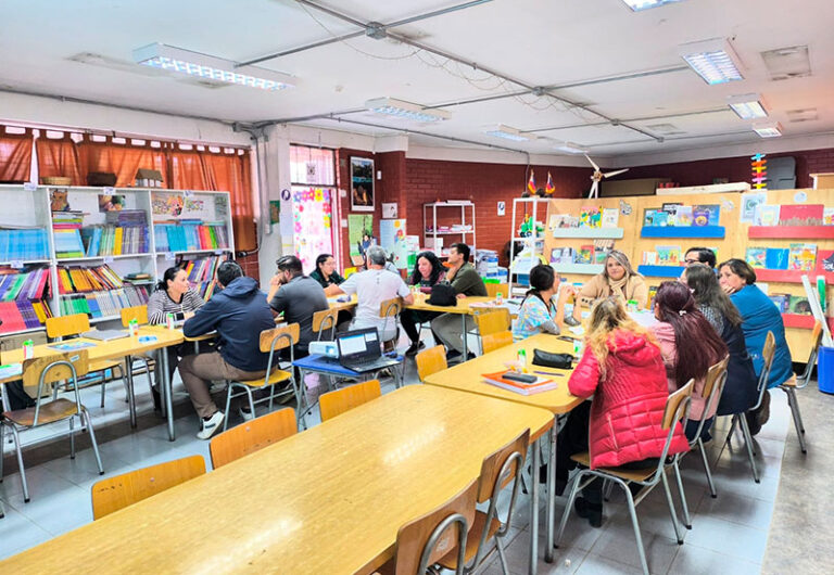 Equipos educativos de SLEP Santa Rosa y Santa Corina en nueva jornada de formación