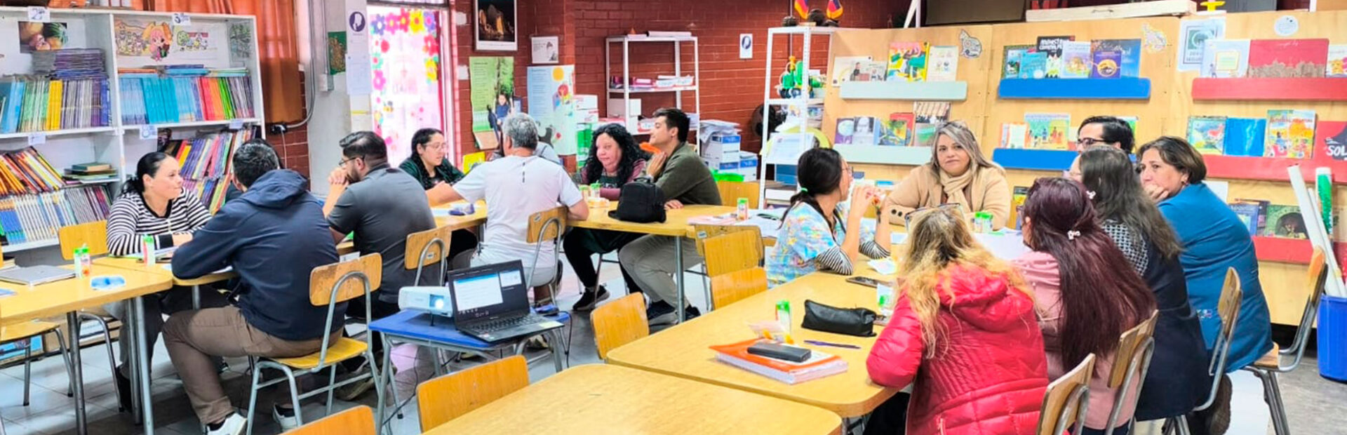 Equipos educativos de SLEP Santa Rosa y Santa Corina en nueva jornada de formación