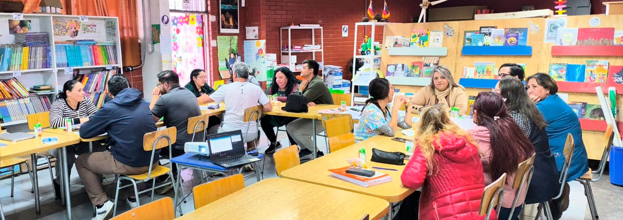 Equipos educativos de SLEP Santa Rosa y Santa Corina en nueva jornada de formación