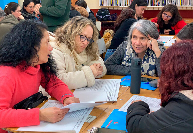 Primera Formación de Equipos Educativos SLEP Santa Corina: “Rol Educativo de las familias en la escuela”