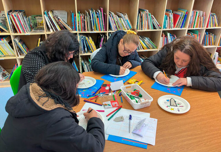 Formación de Equipos Educativos  SLEP Santa Corina: “Narración y lectura en familia”