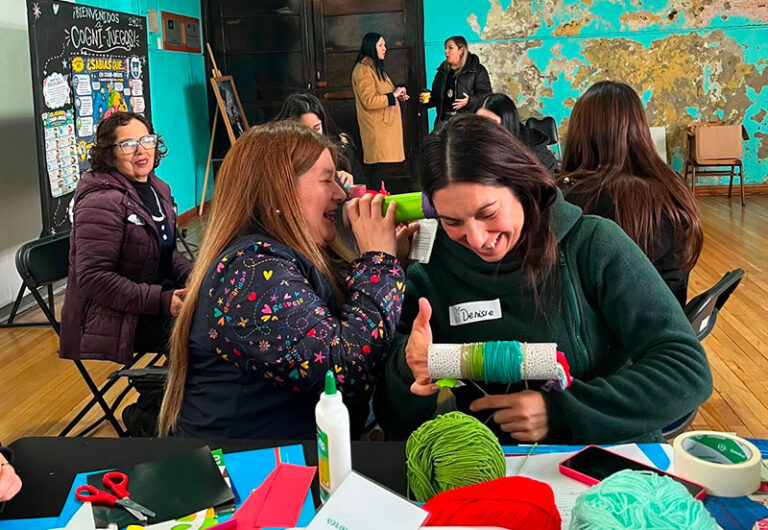 Formación de Equipos Educativos  SLEP Santa Corina: “Narración y lectura en familia”