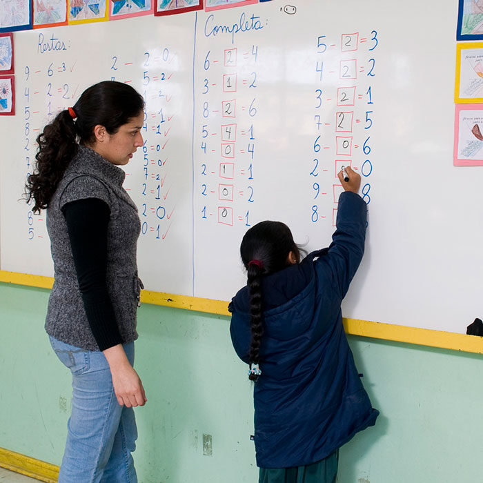 ¡Feliz Día del Profesor y la Profesora!: Un pilar indispensable en la educación y desarrollo integral
