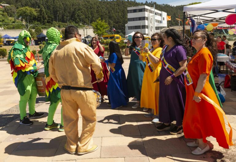 Colorida Fiesta de la familia en Talcahuano