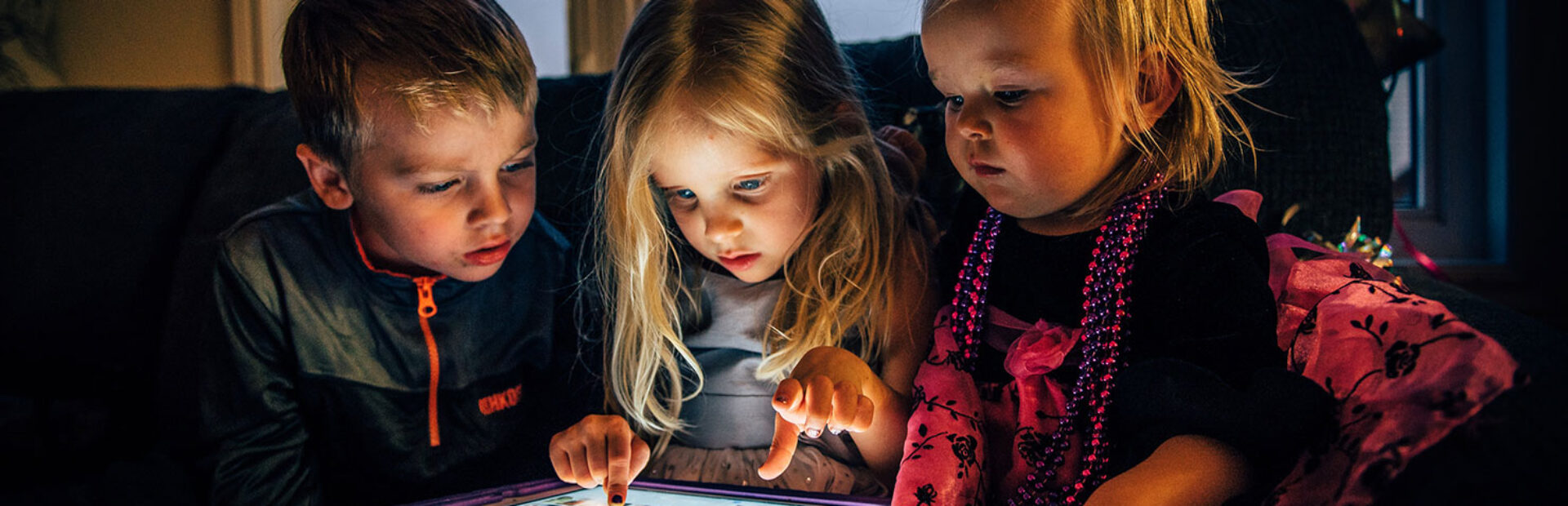 Vivir con pantallas: Efectos de la sobreexposición en los niños y niñas