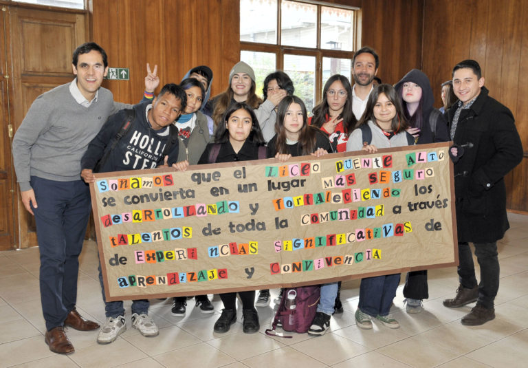 E-Motiva de Fundación CAP: Nuevo Programa que busca fortalecer las habilidades socioemocionales de los estudiantes y el bienestar de las comunidades educativas.