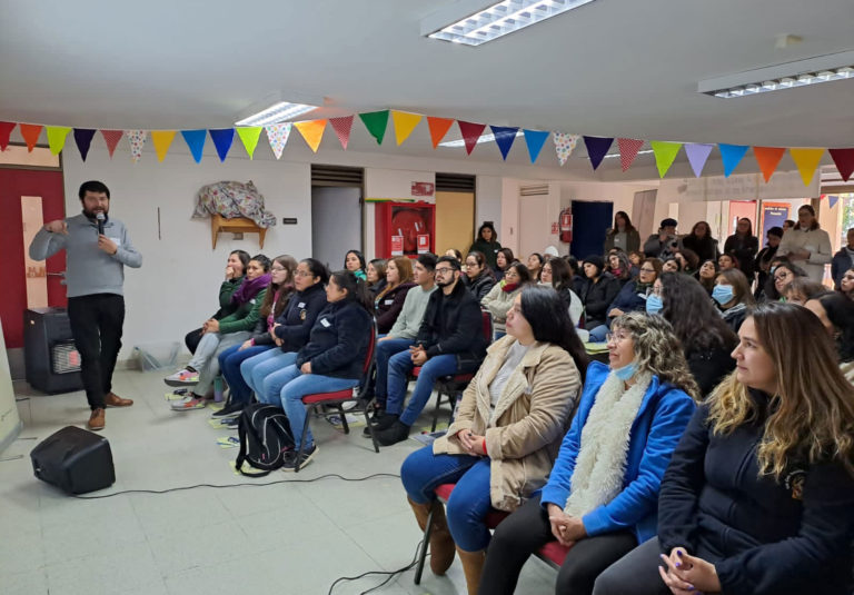 Capacitación de Agentes Educativos en “Comunicación y Vínculo”, de jardines infantiles de Paine, Independencia y Lo Espejo, con Programa Aprender en familia