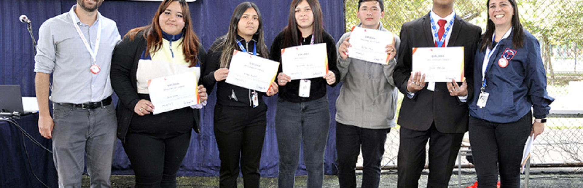 Estudiantes de seis liceos de Puente Alto se reúnen para reflexionar sobre temas socioemocionales a través de proyectos de ayuda social