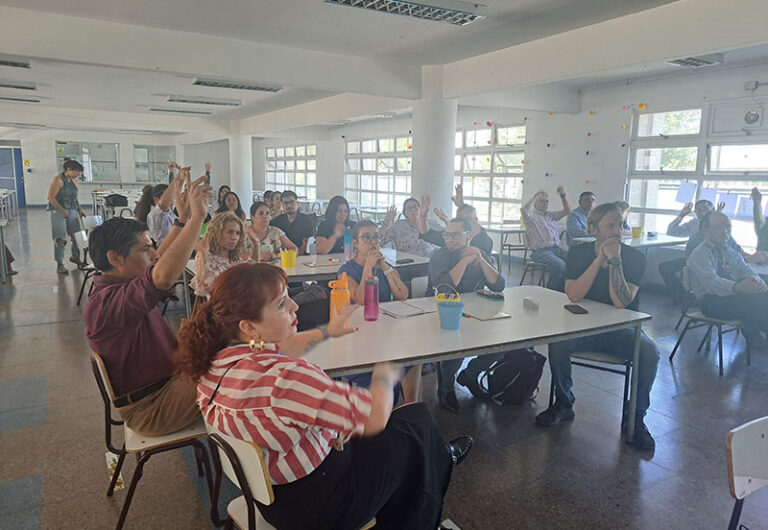 Liceos de Puente Alto: E-Motiva parte el año con consejos de formación para los agentes educativos