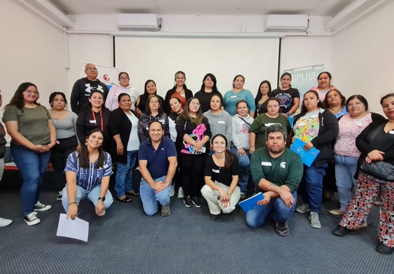 PAF Escolar: 3° capacitación con apoderados monitores de escuelas de Puente Alto, Lo Espejo e Independencia